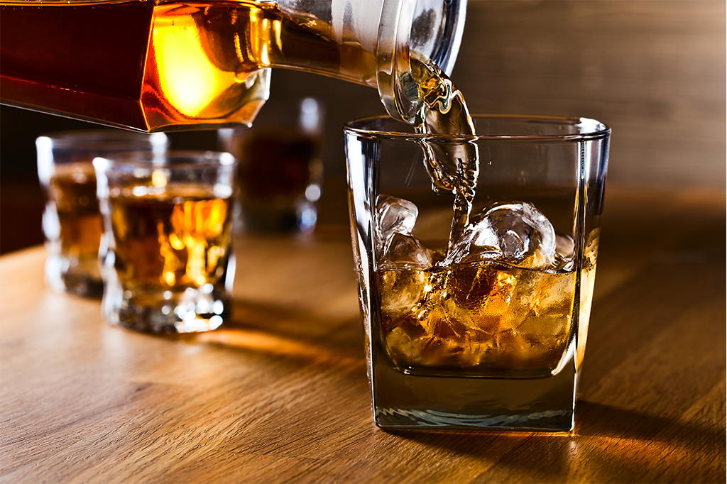 Como degustar um whisky de maneira correta - Caruso Lounge Blog
